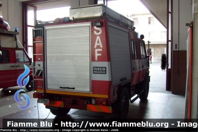 Iveco VM90
Vigili del Fuoco
Comando Prov. Milano Via Messina
Parole chiave: Iveco VM90 VVF Milano VF17941