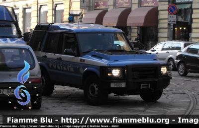 Land Rover Discovery II serie restyle
Polizia di Stato
Reparto Mobile Milano
Polizia F1020
Parole chiave: Land_Rover Discovery_IIserie_restyle PoliziaF1020