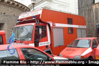 Iveco EuroCargo 100E18 I serie
Vigili del Fuoco
Comando Provinciale di Roma
Polilogistico allestimento Calabrese
VF 17620
Parole chiave: Iveco EuroCargo_100E18_Iserie VF17620