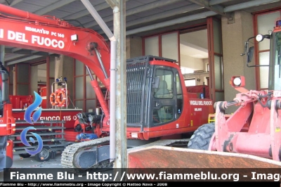 Komatsu PC160
Vigili del Fuoco
Comando Provinciale di Milano-Via Messina
Parole chiave: Komatsu PC160