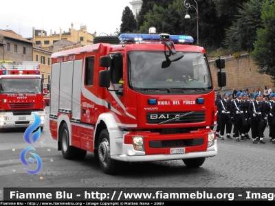 Volvo FL 280 III serie
Vigili del Fuoco
AutoPompaSerbatoio
VF 25396
Parole chiave: Volvo FL_280_IIIserie VF25396 Festa_della_Repubblica_2009