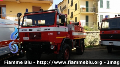 Iveco 80-17
Vigili del Fuoco
Comando Provinciale di Arezzo
Distaccamento Volontario di Pratovecchio
VF 15017
Parole chiave: Iveco 80-17 VF15017