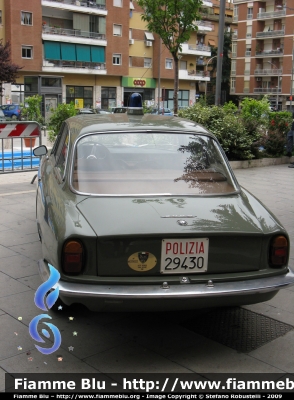 Alfa Romeo 2000 Sprint
Polizia di Stato
Esemplare esposto presso il Museo delle auto della Polizia di Stato
POLIZIA 29430
Parole chiave: Alfa_Romeo 2000_Sprint POLIZIA29430 Festa_della_polizia_2008