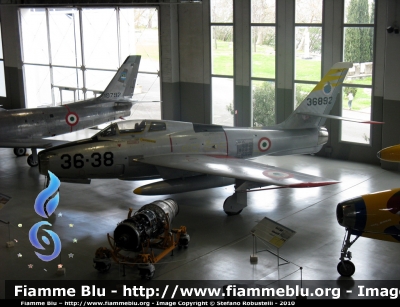 Republic F-84F Thunderstreak
Aeronautica Militare Italiana
Museo Storico
Vigna di Valle (Rm)
Parole chiave: Republic F-84F_Thunderstreak