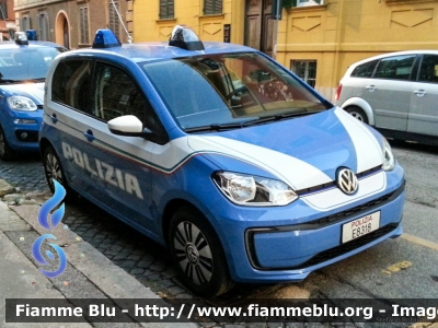 Volkswagen e-up!
Polizia di Stato
Lotto di 4 esemplari in dotazione alla
Questura di Roma
POLIZIA E8318
Parole chiave: Volkswagen e-up! POLIZIAE8318