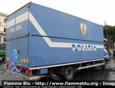 Iveco Eurocargo 100E18 I serie
Polizia di Stato
Banda Musicale
Polizia F0816
Parole chiave: Iveco Eurocargo_Iserie 100E18 F0816 festa_repubblica_2008