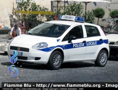 Fiat Grande Punto 
Polizia Locale Ariccia (RM)
POLIZIA LOCALE YA 805 AA  

Parole chiave: Fiat Grande_Punto POLIZIALOCALEYA805AA