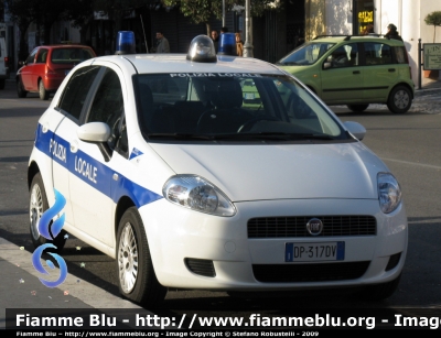 Fiat Grande Punto
Polizia Locale - K2
Genzano di Roma (Rm)
Parole chiave: Fiat Grande_Punto polizia_municipale_genzano roma_lazio