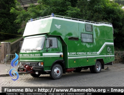 Iveco 79-13 I serie
Corpo Forestale delo Stato
CFS 210 AA
Parole chiave: Iveco_79-13_Iserie CFS210AA Festa_Della_Repubblica_2010