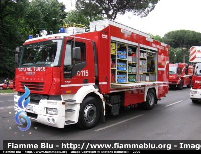 Iveco Stralis AD190S35 I serie "One"
Vigili del Fuoco
Comando Provinciale di Roma
Nucleo NBCR
VF 24031
Parole chiave: Iveco Stralis_AD190S35_Iserie_One VF24031 Festa_della_Repubblica_2008