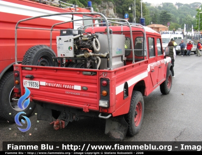 Land Rover Defender 130
Vigili del Fuoco 
Distaccamento di Nemi (Rm)
VF 19336
Parole chiave: Land_Rover Defender_130 VF19336 vigili_fuoco nemi_roma_lazio