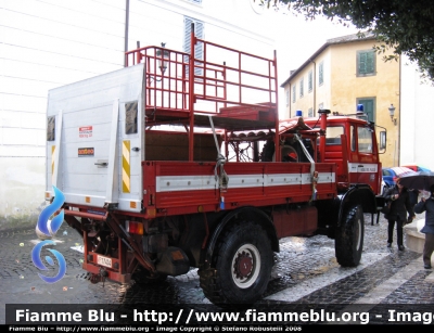 Man-Meccanica F99 4x4
Vigili del Fuoco
Esemplare con sponda di sollevamento idraulica posteriore
VF 17404
Parole chiave: Man-Meccanica F99_4x4 VF17404