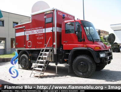 Mercedes-Benz Unimog U500
Vigili del Fuoco
Nucleo Telecomunicazioni
Comando di Firenze
VF 24612
Parole chiave: Mercedes_Benz Unimog_U500 VF24612