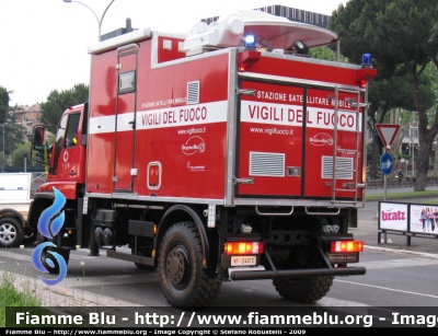 Mercedes Benz Unimog U500
Vigili del Fuoco
Nucleo Telecomunicazioni
VF 24615
Parole chiave: Mercedes_Benz Unimog_U500 VF24615 Festa_della_Repubblica_2008