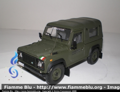 Land Rover Defender AR 90
Carabinieri Folgore
Fronte
Parole chiave: Land_Rover Defender_AR_90 Carabinieri Modellismo Enrico_Francesoni Bradipo