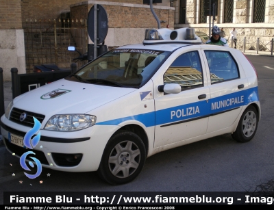 Fiat Punto III serie
Polizia Municipale Ancona
Parole chiave: Fiat Punto_IIIserie PM_Ancona