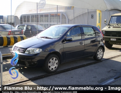 Fiat Punto III serie
Marina Militare Italiana
MM BK 339
Parole chiave: Fiat Punto_IIIserie Marina_Militare MMBK339