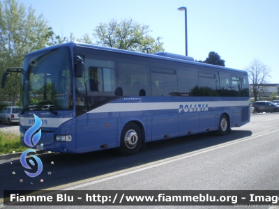 Irisbus Crossway
Polizia di Stato
XIV Reparto Mobile Senigallia
Polizia H7397
Parole chiave: Irisbus Crossway PoliziaH7397