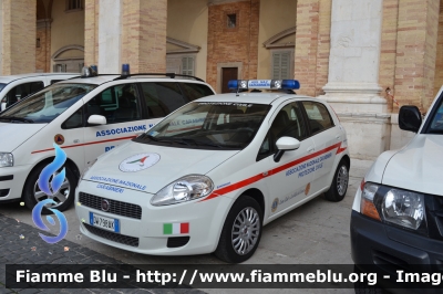 Fiat Grande Punto
Associazione Nazionale Carabinieri 
Protezione Civile 
139° Cattolica (RN)
Allestimento Bertazzoni
Parole chiave: Fiat Grande_Punto ANC Cattolica