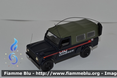 Defender 110 Telonato
Carabinieri
I RGT Tuscania
Missione in Iraq
Modello in scala 1/43 
Parole chiave: Land_Rover AR_110 Carabinieri Tuscania