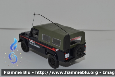 Defender 110 Telonato
Carabinieri
I RGT Tuscania
Missione in Iraq
Modello in scala 1/43 
Parole chiave: Land_Rover AR_110 Carabinieri Tuscania