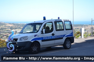 Fiat Doblò II serie
Polizia Municipale
Loreto (AN)
Ufficio Mobile 
Parole chiave: Fiat Doblò_IIserie PL Loreto