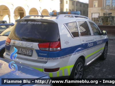 Citroen C-Crosser
Polizia Municipale
Unione Romagna Faentina
Allestitore Bertazzoni S.r.l. 
Parole chiave: Citroen C_Crosser PM Unione_Romagna_Faentina