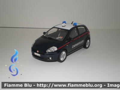 Fiat Grande Punto
Carabinieri
Seconda fornitura
Modello in scala
Parole chiave: Fiat Grande_Punto