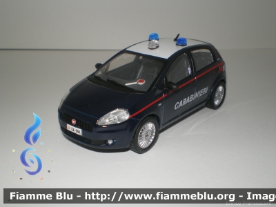 Fiat Grande Punto
Carabinieri
Polizia Militare c/o Esercito Italiano
Modello in scala
Parole chiave: Fiat Grande_Punto