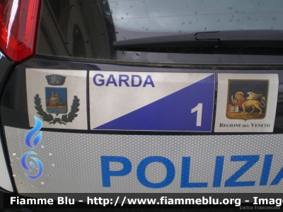 Fiat Grande Punto
Polizia Locale
Comune di Garda (VR)
POLIZIA LOCALE YA 131 AH
Particolare Stemma
Parole chiave: Fiat Grande_Punto PoliziaLocaleYA131AH