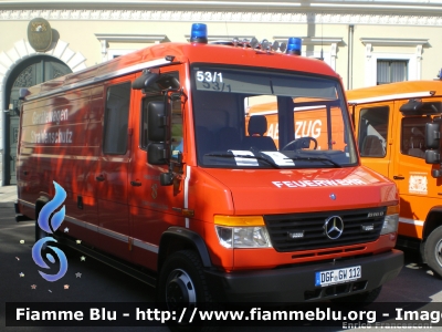 Mercedes-Benz Vario 816D
Bundesrepublik Deutschland - Germania
Freiwillige Feuerwehr Landau An Der Isar
Gerätewagen Strahlenschutz
Vigili del Fuoco Volontari di Landau An Der Isar
Carro Radioprotezione
Parole chiave: Mercedes-Benz Vario_816D