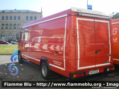 Mercedes-Benz Vario 816D
Bundesrepublik Deutschland - Germania
Berufsfeuerwehr Stadt Nürnberg 
Katastrophenschutz
Vigili del Fuoco permanenti città di Norimberga

Parole chiave: Mercedes-Benz Vario_816D