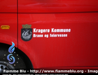 Volkswagen Transporter T5
Kongeriket Norge - Kongeriket Noreg - Norvegia
 Brannveden - Vigili del Fuoco
 Kragero
Stemma
Parole chiave: Volkswagen Transporter_T5