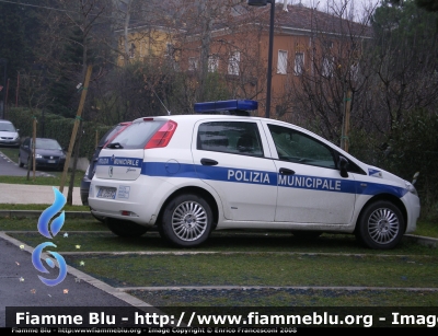 Fiat Grande Punto
Polizia Municipale Pesaro
Parole chiave: Fiat Grande Punto Polizia Municipale Pesaro