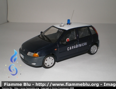 Fiat Punto I serie
CC Polizia Militare c/o EI avanti
Parole chiave: Fiat Punto_Iserie CC Polizia_Militare EI Modellismo Enrico_Francesconi Bradipo