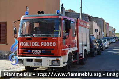 Iveco CityEuroFire 100E21 I serie
Vigili del Fuoco
AutoPompaSerbatoio allestimento Iveco-Magirus ricondizionata Fortini
VF 19823
Parole chiave: Iveco CityEuroFire_100E21_Iserie VF19823