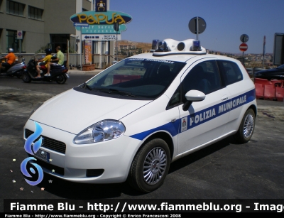 Fiat Grande Punto
Polizia Municipale Agrigento
Parole chiave: Fiat Grande_Punto PM_Agrigento