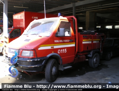 Iveco Fauno
Vigili del Fuoco
Comando Provinciale Messina
Allestimento Rampini

Si ringraziano per la disponibilità l'utente Quartosavona21 e tutto il personale del Comando

Parole chiave: Iveco Fauno