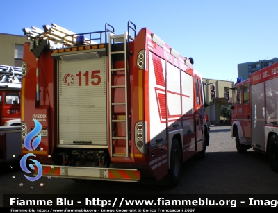 Iveco Stralis AF190S40 I serie
Vigili del Fuoco
Comando Provinciale di Pesaro
AutoPompaSerbatoio
VF 23702
Parole chiave: Iveco Stralis_AF190S40_Iserie VF23702