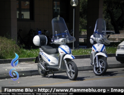 Piaggio Liberty 125
Polizia Municipale Pesaro
Parole chiave: Piaggio Liberty 125 Polizia Municipale Pesaro