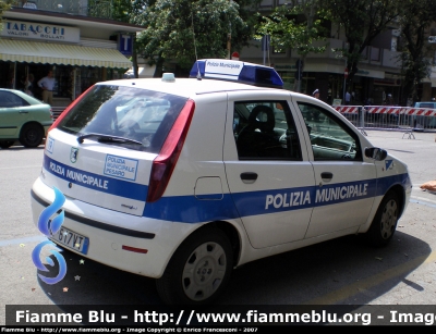 Fiat Punto III serie
Polizia Municipale Pesaro
1° Variante
Parole chiave: Fiat Punto III serie Polizia Municipale Pesaro 