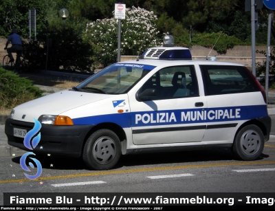 Fiat Punto I serie
Polizia Municipale Pesaro
Parole chiave: Fiat Punto I serie Polizia Municipale Pesaro