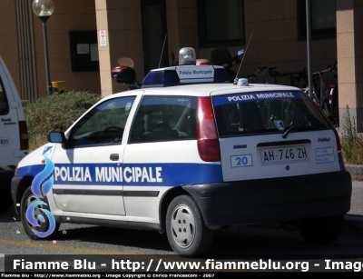 Fiat Punto I serie
Polizia Municipale Pesaro
Parole chiave: Fiat Punto I serie Polizia Municipale Pesaro