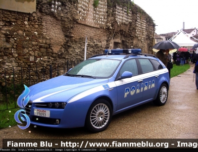 Alfa Romeo 159 Sportwagon Q4
Polizia di Stato
Polizia Stradale
POLIZIA F9283
Parole chiave: Alfa-Romeo 159_Sportwagon_Q4 PoliziaF9283 Festa_Della_Polizia_2010