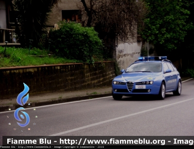 Alfa Romeo 159 Sportwagon Q4
Polizia di Stato
Polizia Stradale in Scorta al Giro d'Italia 2010
POLIZIA H1608
Parole chiave: Alfa-Romeo 159 Sportwagon Q4_Polizia Stradale_PoliziaF8651_Giro_D'Italia_2010