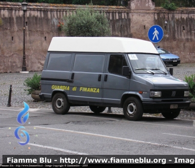 Fiat Ducato I Serie
Guardia di Finanza
Mezzo di Appoggio al Reparto Operativo Aeronavale
GdiF 337 AL
Parole chiave: Fiat Ducato I Serie GDF