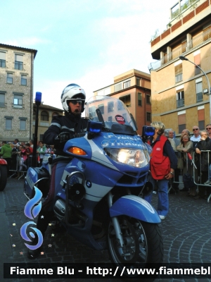 Bmw R850RT II serie
Polizia di Stato
Polizia Stradale in scorta alla Mille Miglia 2012
Parole chiave: Bmw R850_RT_IIserie Mille_Miglia_2012