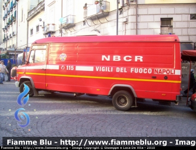 Mercedes-Benz Vario 815D
Vigili del Fuoco
Comando di Napoli
Nucleo NBCR
© Giuseppe e Luca De Vita 
Parole chiave: Mercedes-Benz Vario_815D