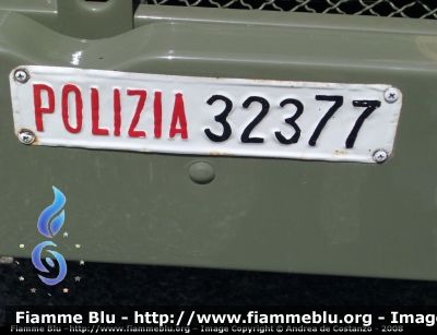 Fiat A.R. 55 Campagnola
Polizia di Stato
Polizia 32377
Livrea verde
Particolare targa
Parole chiave: Fiat A.R. 55 Campagnola Polizia32377