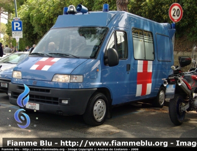 Fiat Ducato II serie
Polizia di Stato
Versione senza scritte "polizia"
Parole chiave: Fiat Ducato II serie ambulanza polizia_E8812 Festa_della_Polizia_2008